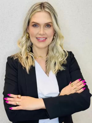 foto_advogada_debora